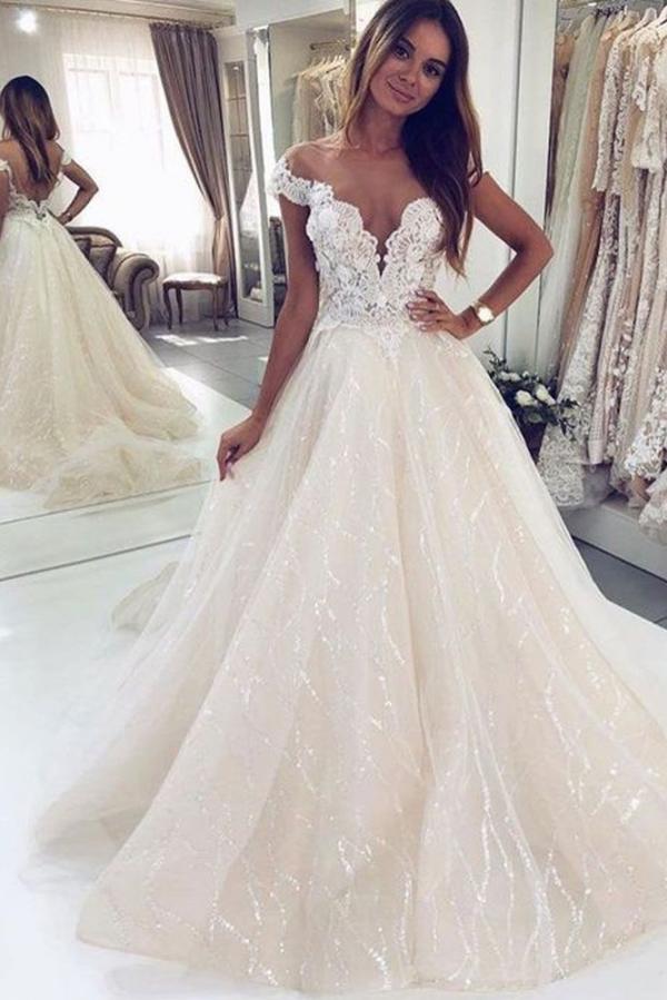 Elegant A-Line Tulle Off-Shoulder Wedding Gown with Open Back Design - Bild 2