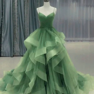 Stunning Sage Green Quinceanera Dresses Organza Ruffles Spaghetti Straps