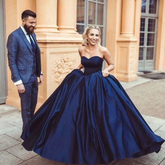Balklänning Sweetheart Marinblå enkel bröllopsklänning - Bild 2